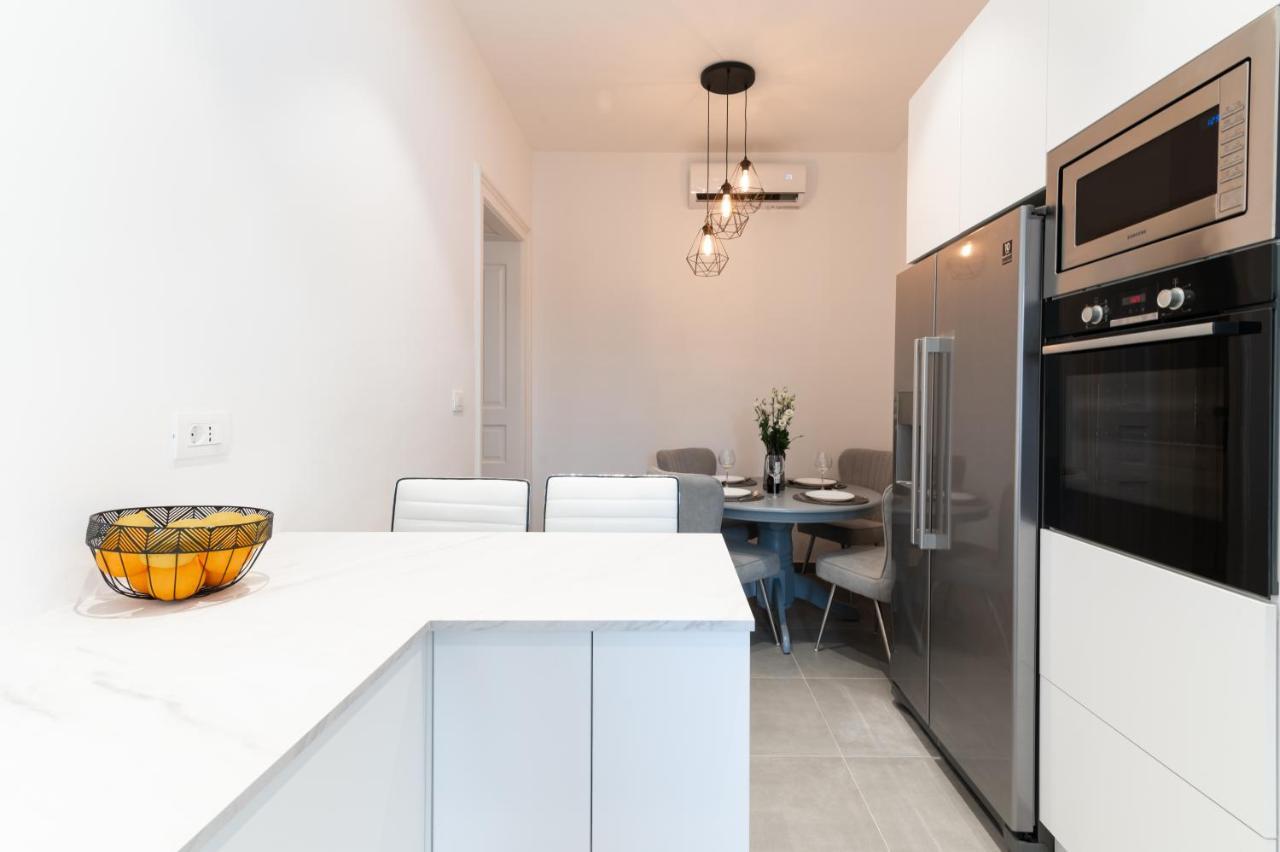 Tom'S Luxury Apartment Zadar, Branimirova Obala Luaran gambar
